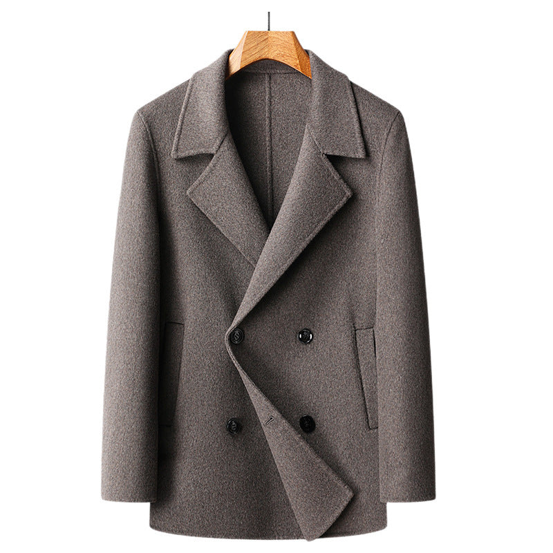 Manteau Court en Laine – Élégance Intemporelle