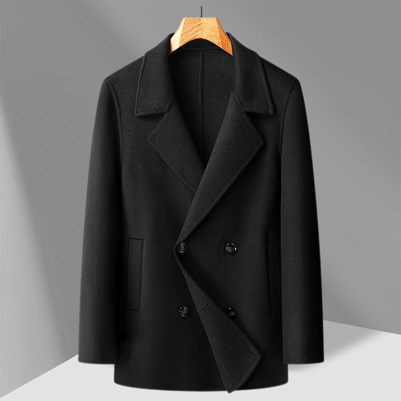 Manteau Court en Laine – Élégance Intemporelle